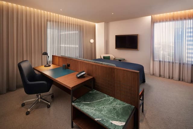 EXECUTIVE CLUB KING ROOM