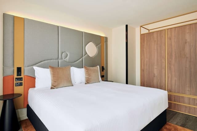 Skyline View Plus Room