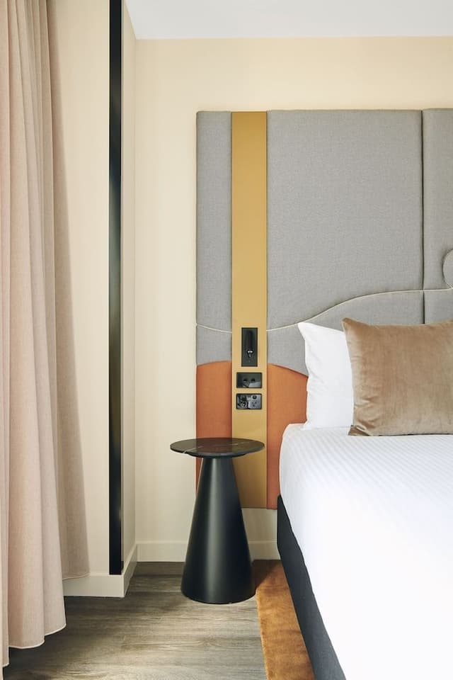 Skyline View Plus Room