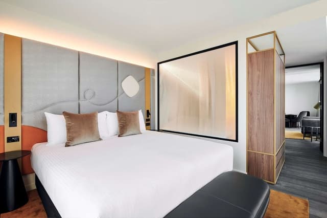 Skyline View Plus Room
