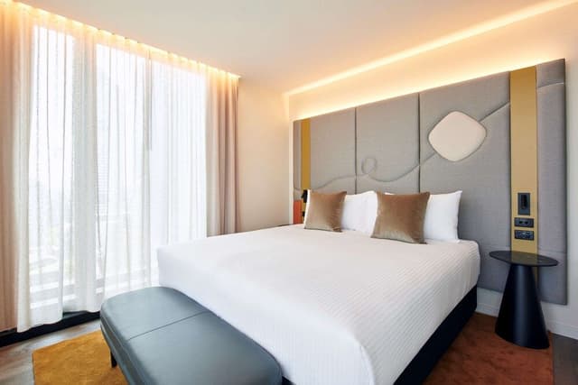 Skyline View Plus Room