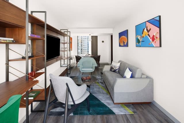 Suite, 1 Bedroom, City View