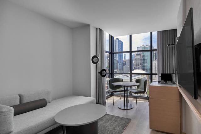 Suite, 1 King Bed, City View