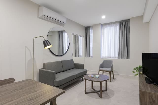 One Bedroom Apartment + Study