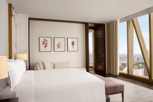 1 Bedroom King Suite with Bay Views