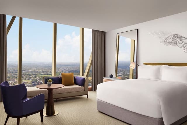 Premier King Room with City Views