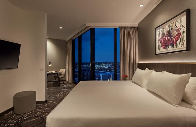 Deluxe Suite