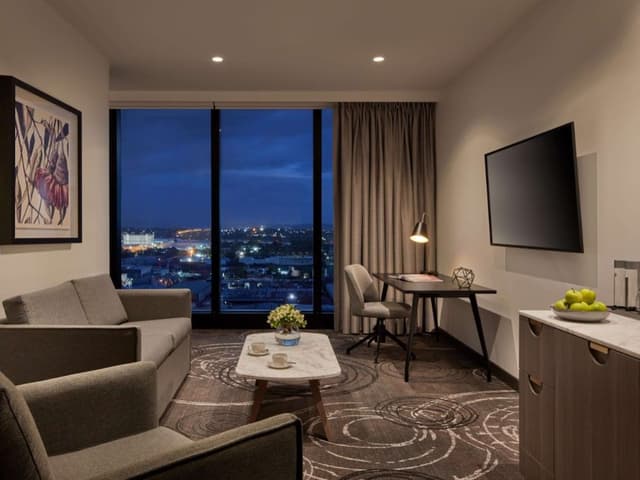 Deluxe Suite