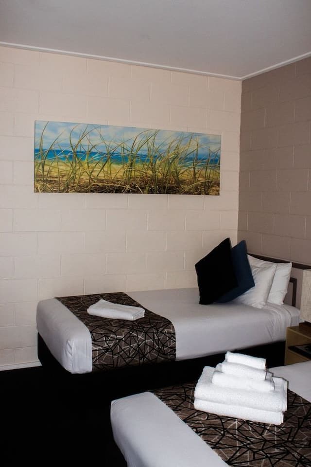 Deluxe Suite, 1 Bedroom, Non Smoking (Deluxe Twin Unit)