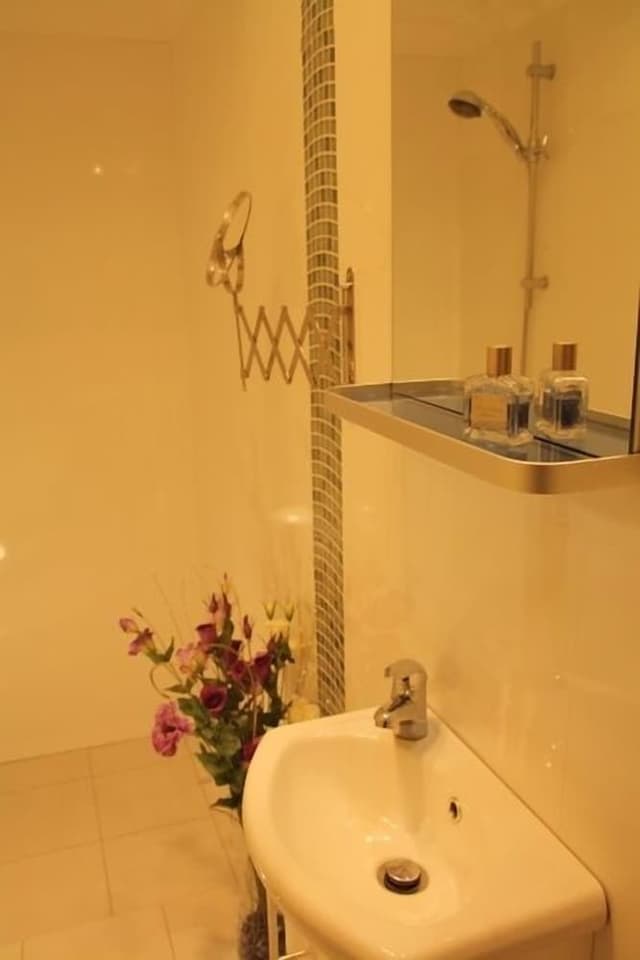 Silver Room