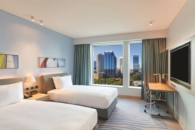 TWIN GUEST ROOM PANORAMIC CITY VIEW