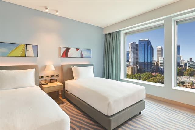 TWIN GUEST ROOM PANORAMIC CITY VIEW