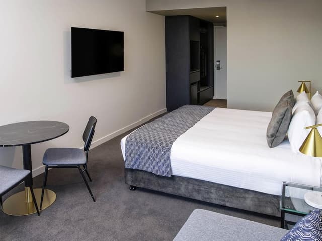 Room, 1 King Bed, Balcony