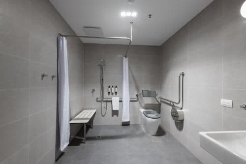 Deluxe Hotel Corner - Accessible