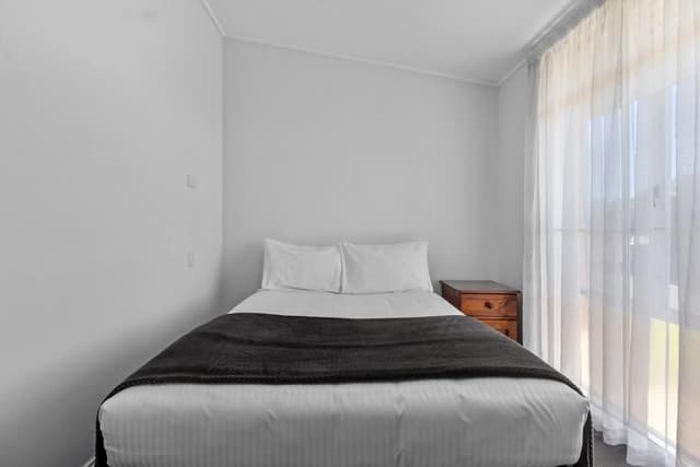 3 Bedroom with Free Wifi and Parking