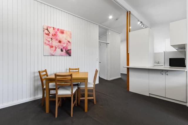 3 Bedroom with Free Wifi and Parking