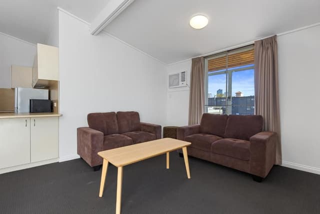 3 Bedroom with Free Wifi and Parking