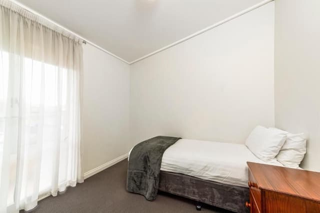 3 Bedroom with Free Wifi and Parking