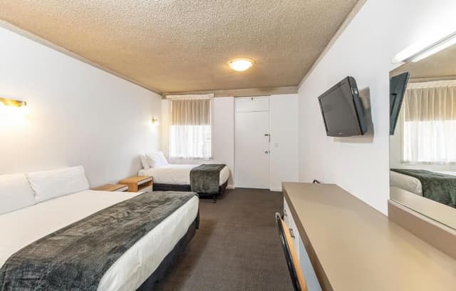 Standard Double Room with Free Wifi and Parking