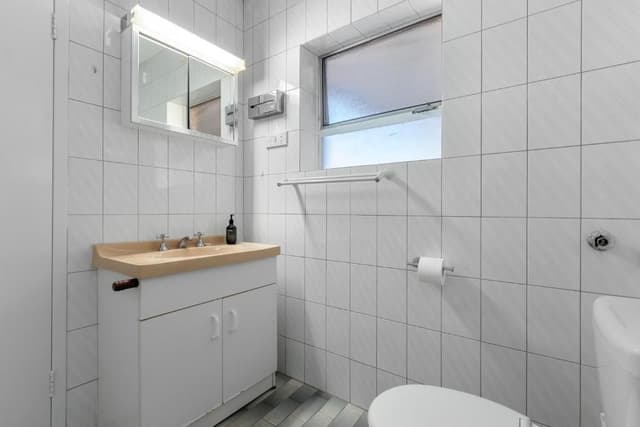 Standard Double Room with Free Wifi and Parking