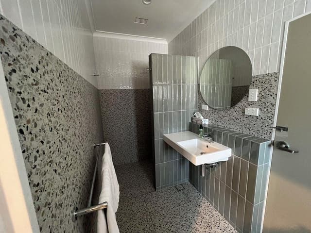 Two Rooms (Ensuite)