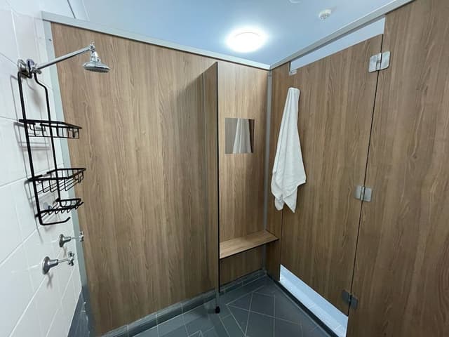Queen Room (Shared Bathroom)