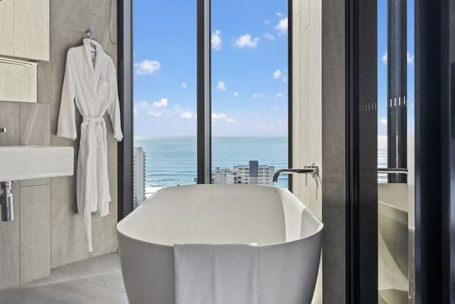 Luxury Apartment, 3 Bedrooms, Non Smoking, Ocean View