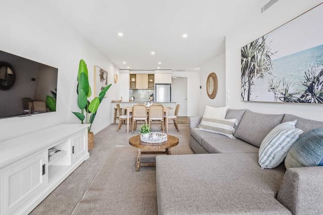Two Bedroom Two Bathroom Ocean View Apartment - Level 5