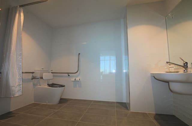 Room (Accessible)