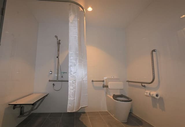 Room (Accessible)