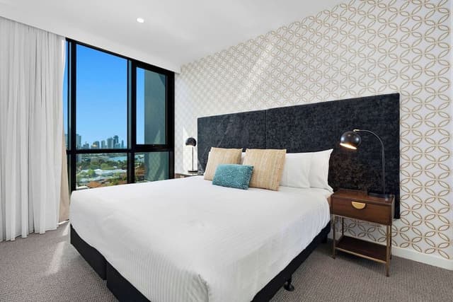 Room, 1 Bedroom (Skyline Water View)