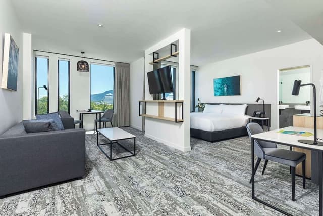 Deluxe Room - No Housekeeping