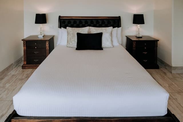 Deluxe Studio Suite