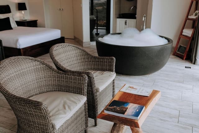 Deluxe Studio Suite