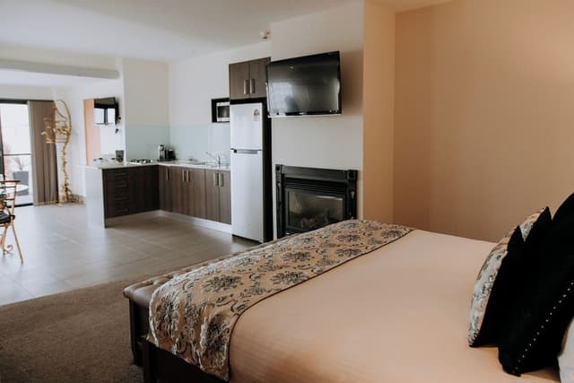Signature Studio Suite
