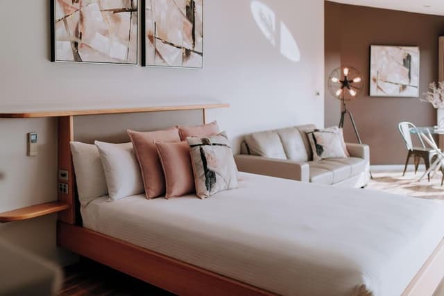 Premier Studio Suite, Balcony, River View