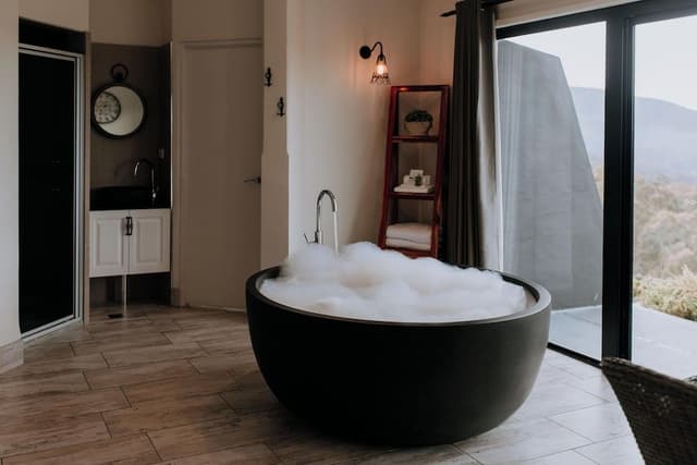 Deluxe Studio Suite