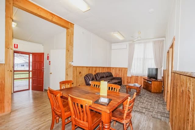 Family Cabin, 4 Bedrooms
