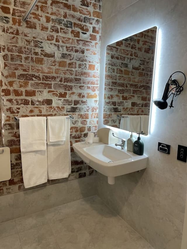 Comfort Room, 1 King Bed