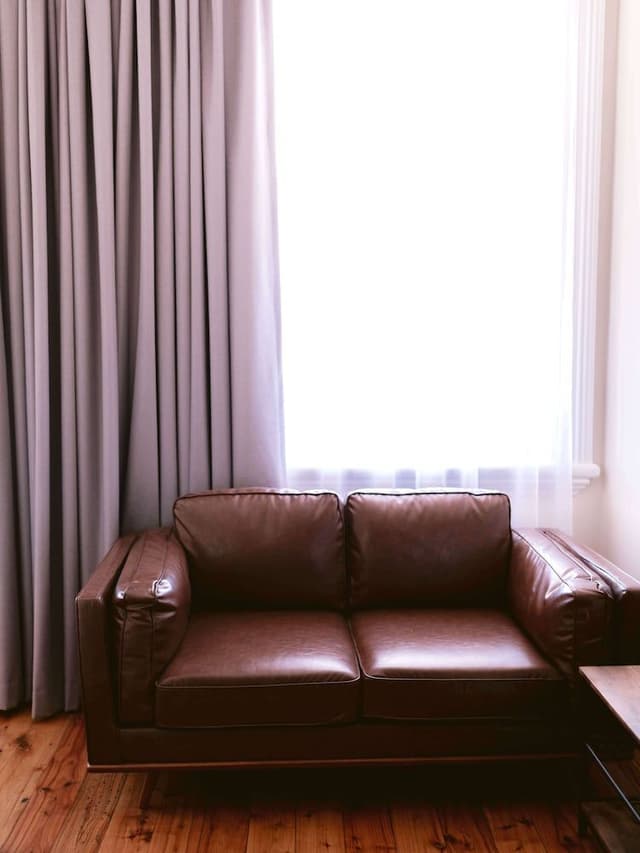 Deluxe Studio, 1 King Bed, Balcony