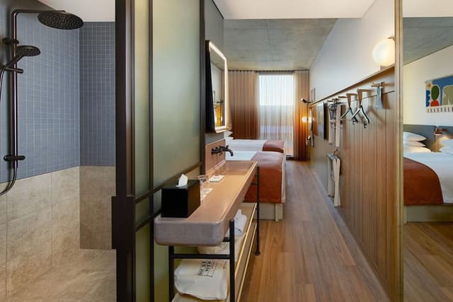 Moxy Twin City View, 2 Doubles, High floor
