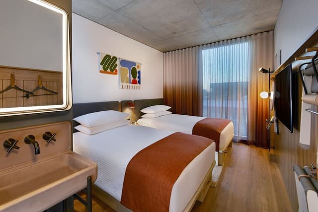 Moxy Twin City View, 2 Doubles, High floor