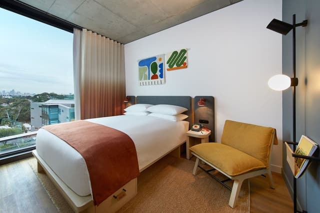 Moxy Queen City View, 1 Queen, High floor