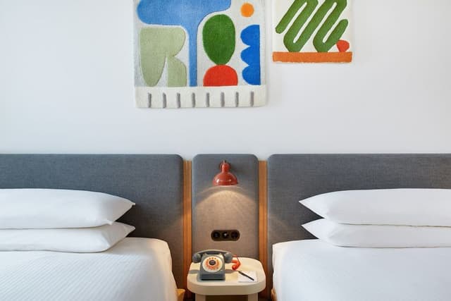 Moxy Twin City View, 2 Doubles, High floor