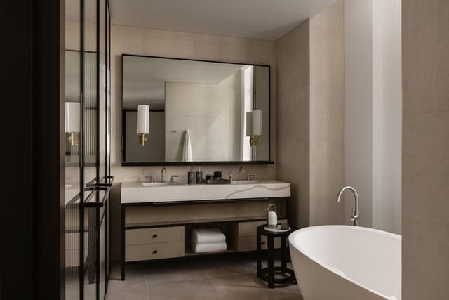 Suite (Farrer)