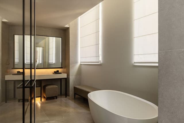 Suite (Macquarie)