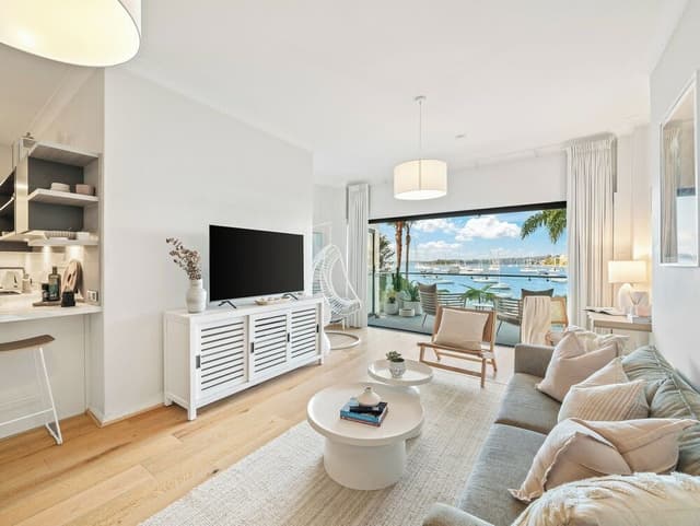 The Cocos Apartment at Palm View Collective