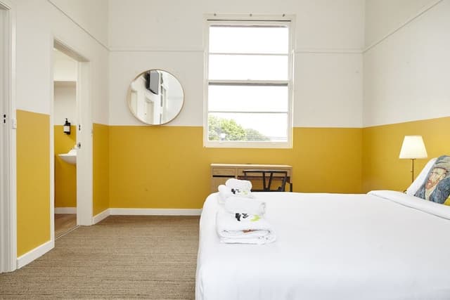 Superior Queen Room (Private Toilet)