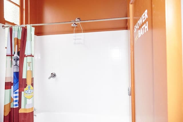 Queen Room with Shared Bathroom