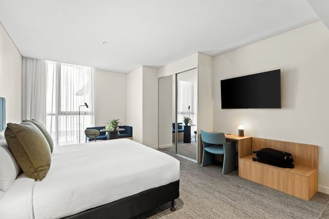 Deluxe Studio Apartment